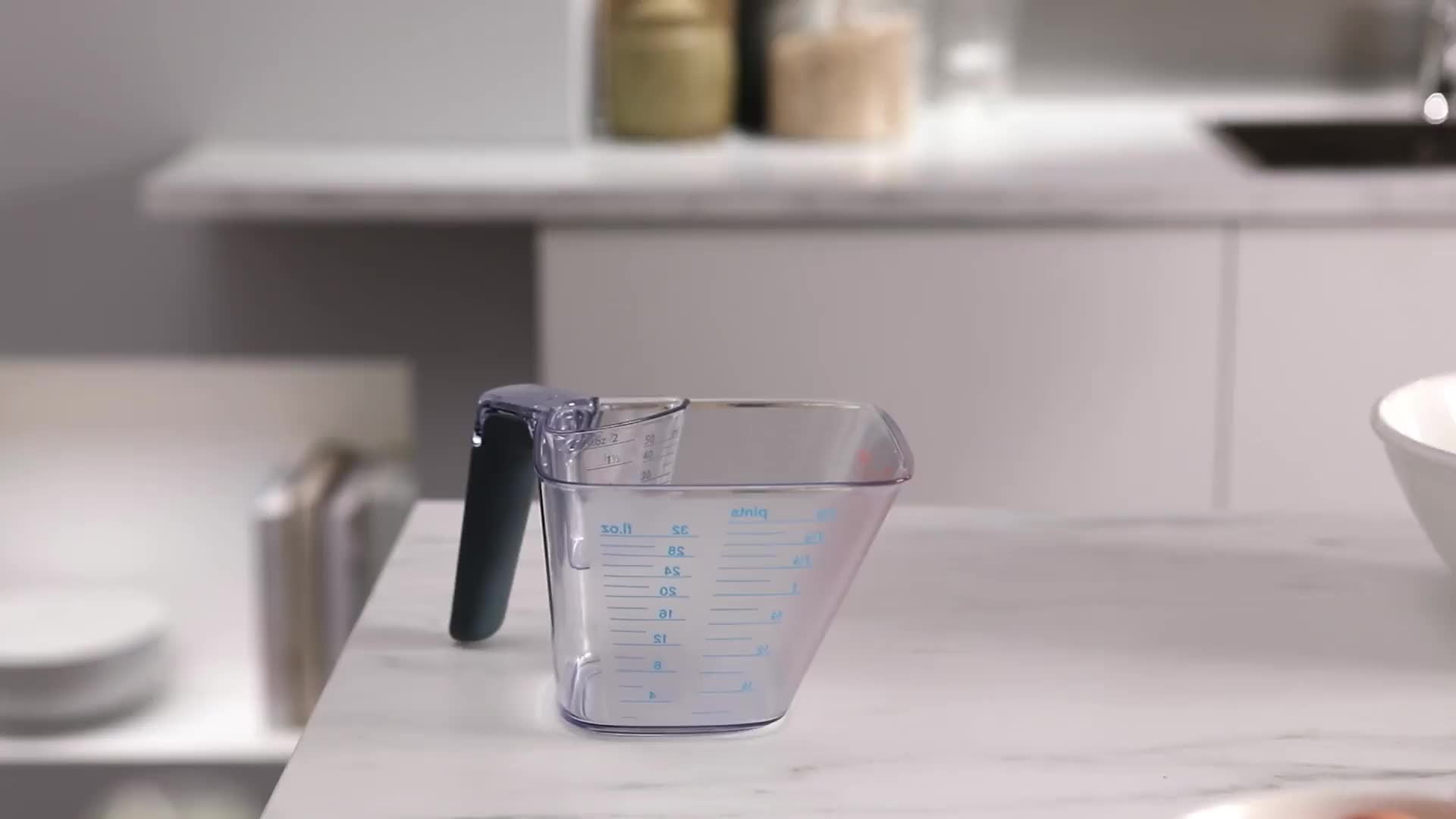 Align™ 2-piece Easy-read Measuring Jug Set | Joseph Joseph UK